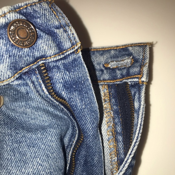 Levi’s Orange Tab High Waist Jeans Shorts - Picture 4 of 8